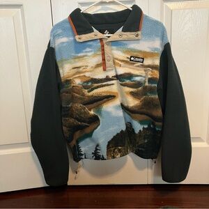 Columbia fleece jacket with a unique design #fleecejacket